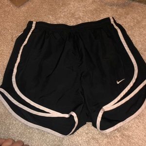 nike shorts black
